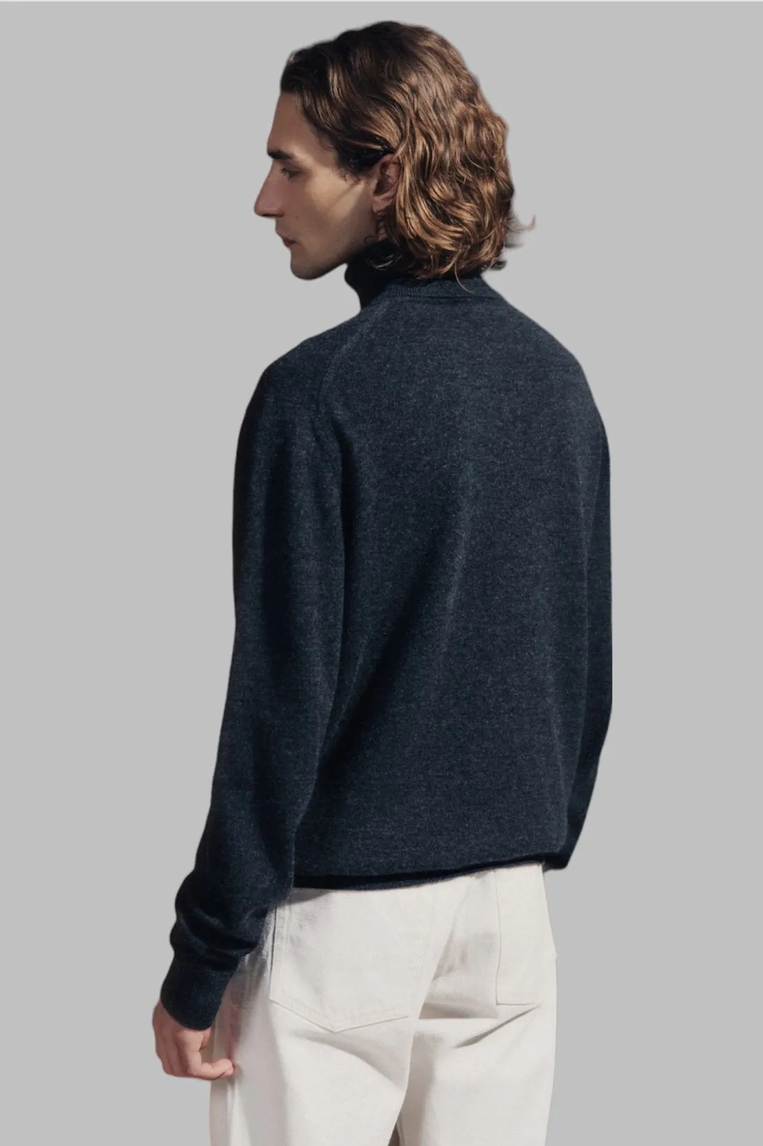 CASHMERE TURTLENECK SWEATER