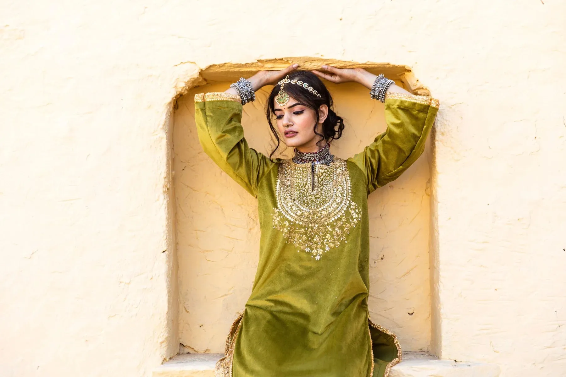 Green Velvet Zardozi work Kurta with Muslin Bottom and an Organza Dupatta Suit Set