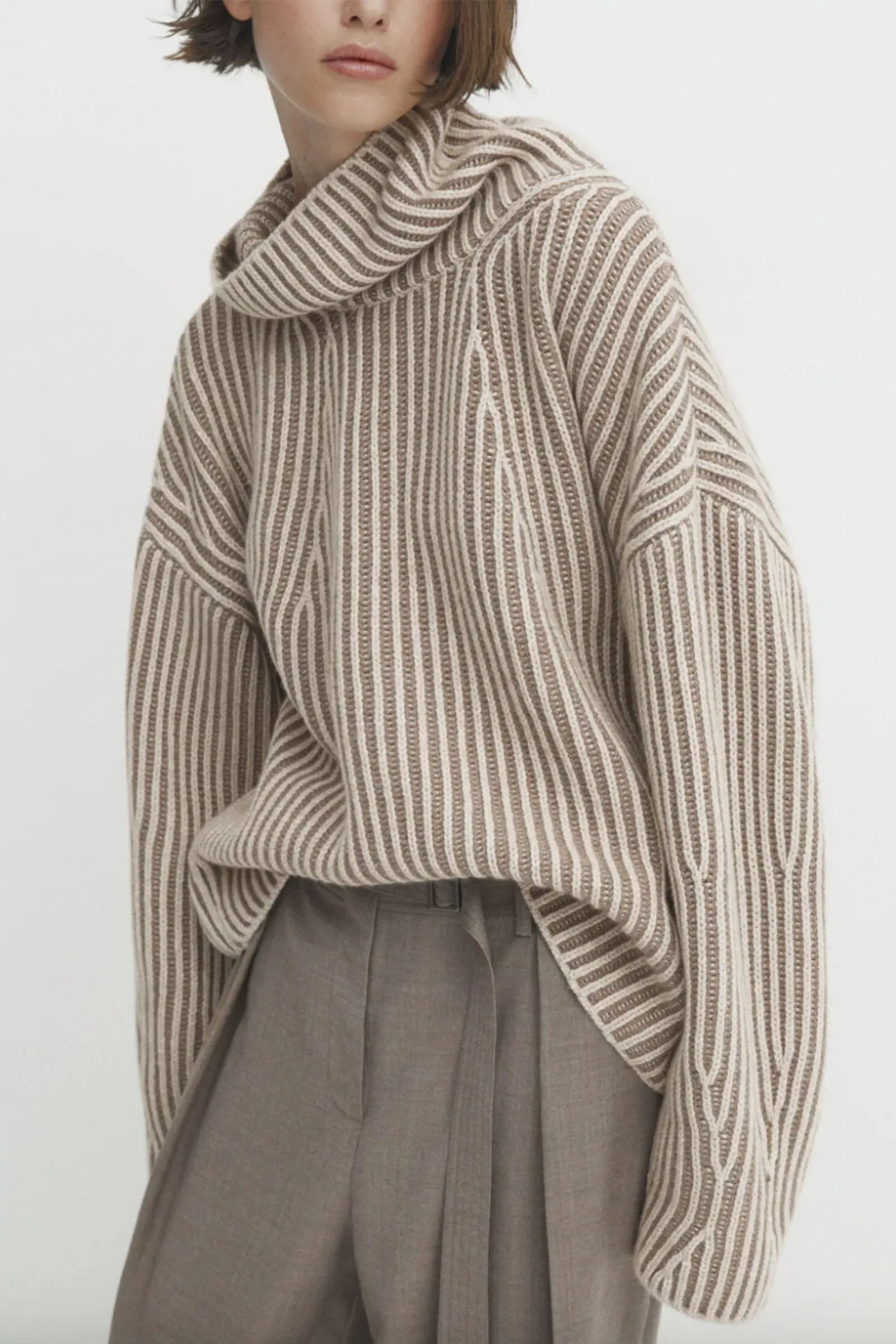 High Neck Knit Sweater with Contrast Thread