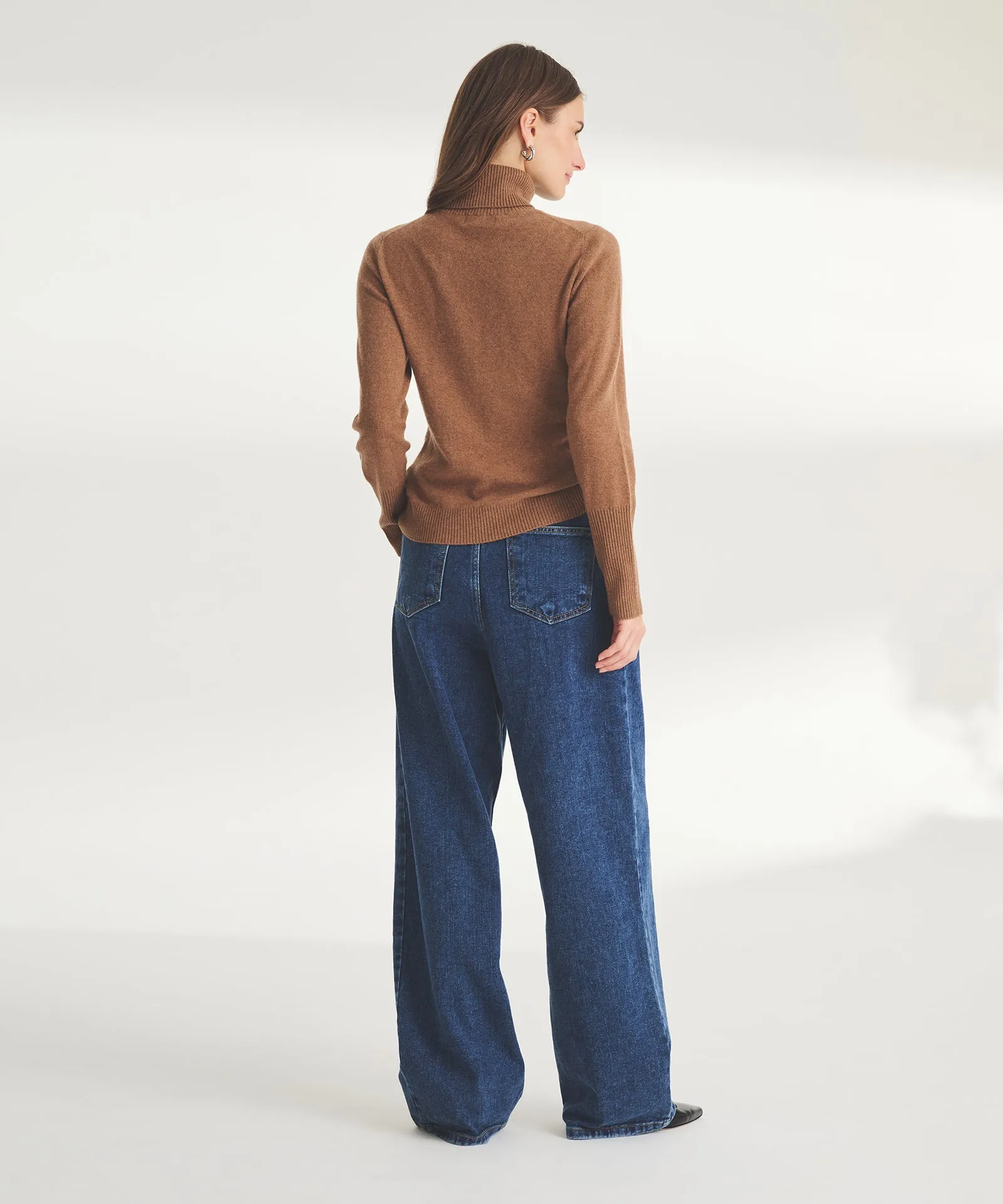 Signature Cashmere Classic Turtleneck