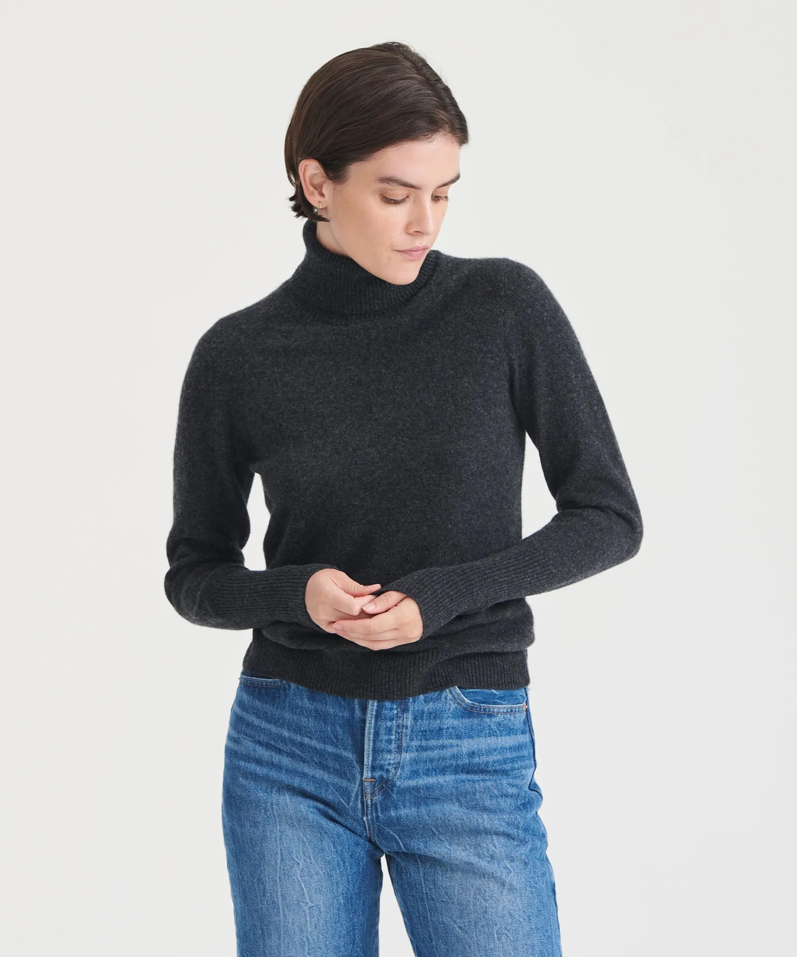 Signature Cashmere Classic Turtleneck